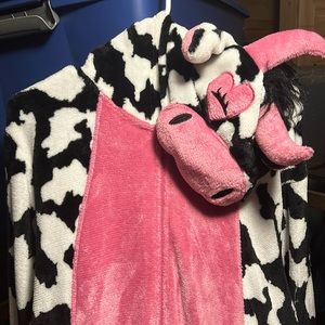 Women’s cow pajama suit